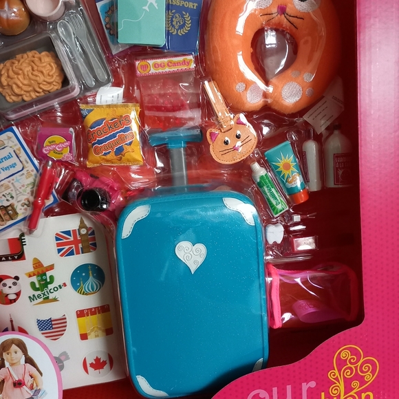 Brand New 18in doll WELL TRAVELED LUGGAGE SET Our generation suitcase travel toy - Picture 3 of 10